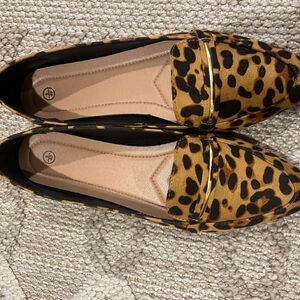 Flats/Leopard Print/ Pointy Toe